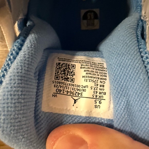 Men's Jordan True Flight 'UNC' Shoes - NWOT - Picture 12 of 13